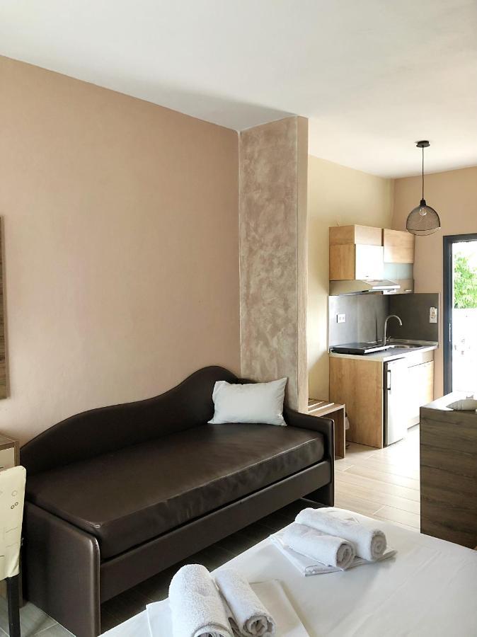 Villa Lemar Сарти Екстериор снимка